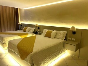 Down duvets, in-room safe, blackout curtains, free WiFi - HOTEL LOS CEIBOS (Tarija)