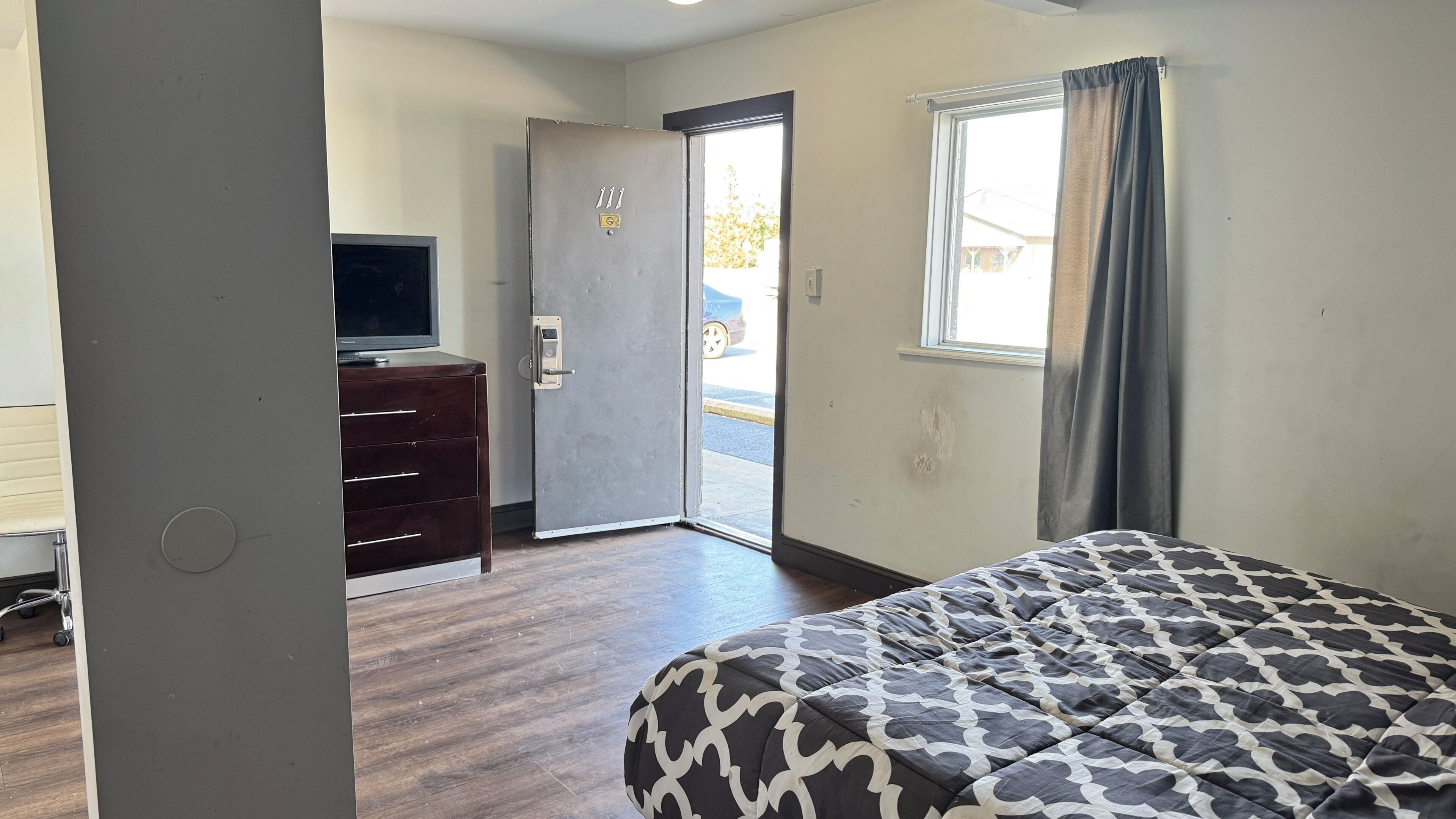 Room, 2 Queen Beds, Non Smoking | Free WiFi, bed sheets