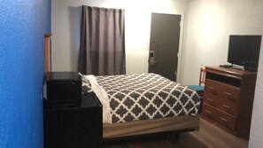 غرفة - سرير كبير | واي فاي مجانًا وملاءات أسرّة