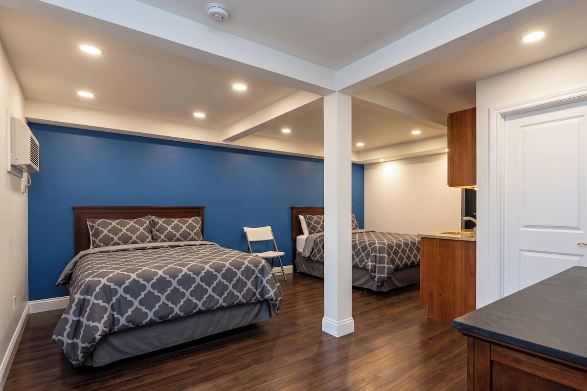 Room, 2 Queen Beds, Non Smoking | WiFi (free), bed sheets