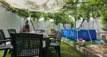 Coqueto Apartamento Planta Baja con una Increíble Zona de Jardín y Piscina