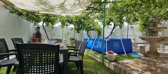 Coqueto Apartamento Planta Baja con una Increíble Zona de Jardín y Piscina