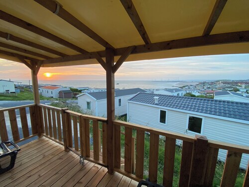 Mobile home sea view high up on the Opal Coast