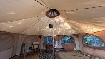 1 bedroom, desk, free WiFi, bed sheets