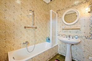2 bedrooms - Mass Home in Arco With 2 Bedrooms and 1 Bathrooms (Arco)
