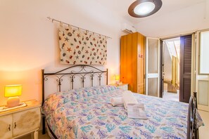 Villa | 4 bedrooms - Villa Marzia With Garden and Near the sea (Porto Cesareo)