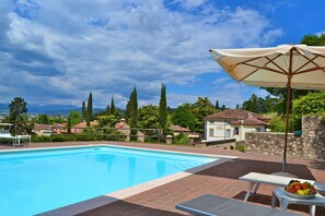 Apartment | 4 bedrooms - Villa Faccioli Deodara With Shared Pool (Colognola ai Colli)