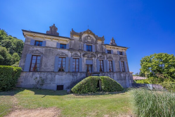 Apartment | 4 bedrooms - Villa Faccioli Deodara With Shared Pool (Colognola ai Colli)