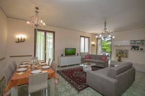 House | 6 bedrooms - Villa Alberti 900m From Garda Lake (Salò)