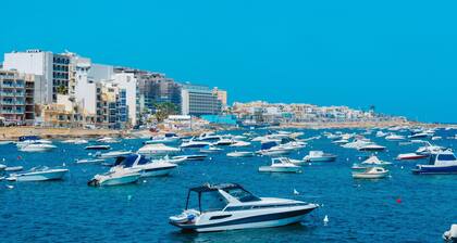 Palm Modern Apart 200mt From Sea Qawra