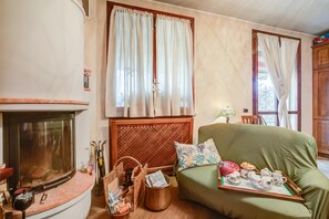 Apartment | 2 bedrooms - Viviana Apartment in Monvalle (Monvalle)