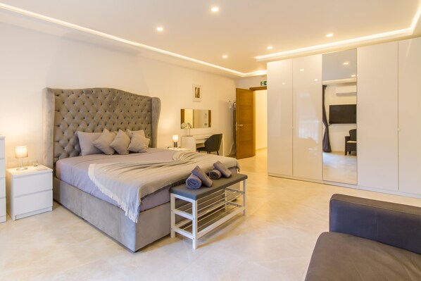 Apartment | 3 bedrooms - Top Modern Prime Location 2mn to the sea (St. Paul's Bay)