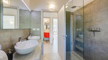 3 bedrooms