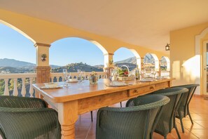 Βίλα | 4 υπνοδωμάτια 