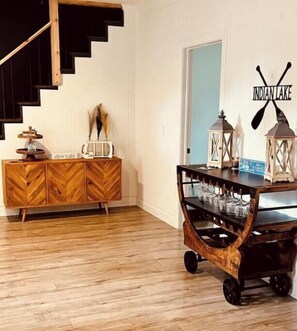 Interior - HGTV worthy Indian Lake Cottage on Shawnee Island (Huntsville)