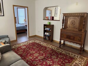 4 室のベッドルーム、アイロン / アイロン台、WiFi (無料)、ベッドシーツ