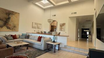 TV connectée, cheminée