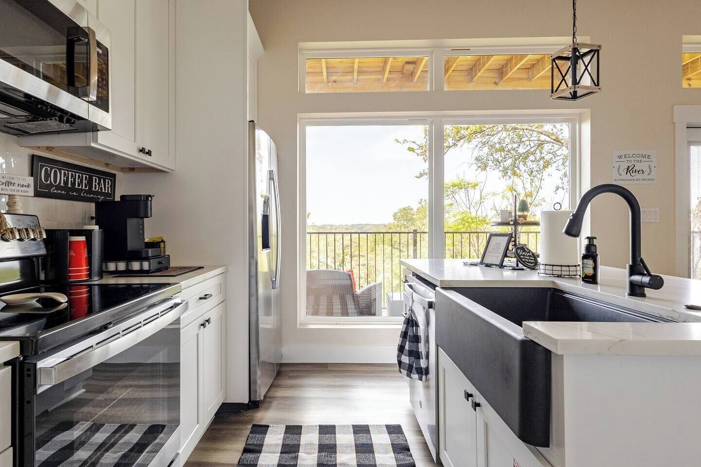 冰箱、微波炉、烤箱、炉灶