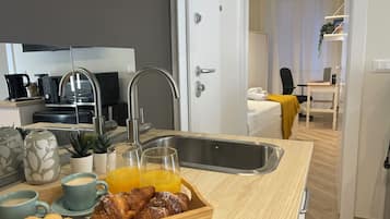 Apartamento familiar | Cocina privada | Frigorífico, microondas, placa de cocina y lavavajillas