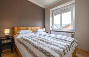 5 habitaciones, wifi gratis y ropa de cama