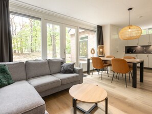 Bungalow | Living area - Bungalow in De Peel by Forest Retreat (Vlierden)