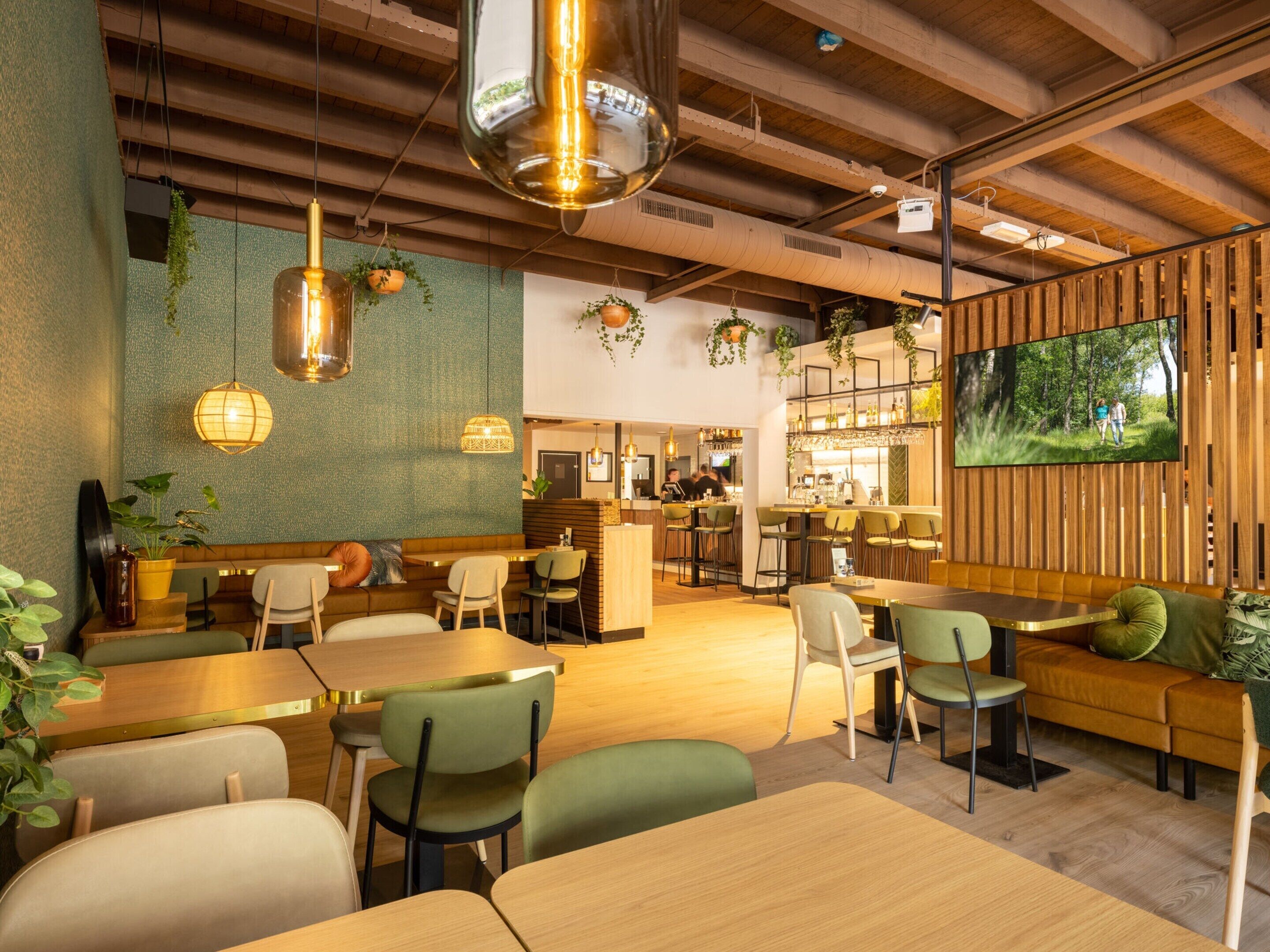 Bungalow | Dining