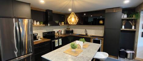 Microondas, horno y parrilla de estufa