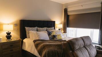 Deluxe Apartment, City View | 1 bedroom, blackout drapes, soundproofing, iron/ironing board