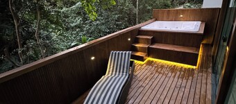 Monkey House Floripa! Casa Nova com Muito Requinte com Fundos a Mata Nativa