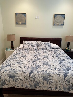 3 bedrooms, WiFi, bed sheets - Cozy 3-bedroom condo in enjoyable South Padre Island with Pool ,WiFi -Downstairs (South Padre Island)