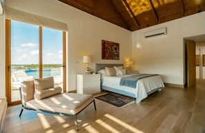 4 habitaciones, tabla de planchar con plancha, internet y ropa de cama 