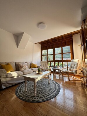 Smart TV - Apartamento Dúplex Aravedes en Potes (Potes)