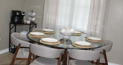 Beautiful house in Brownsville Tx and just15 minutes away from Space X