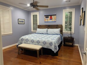 3 Schlafzimmer, Schreibtisch, Bügeleisen/Bügelbrett, kostenloses WLAN