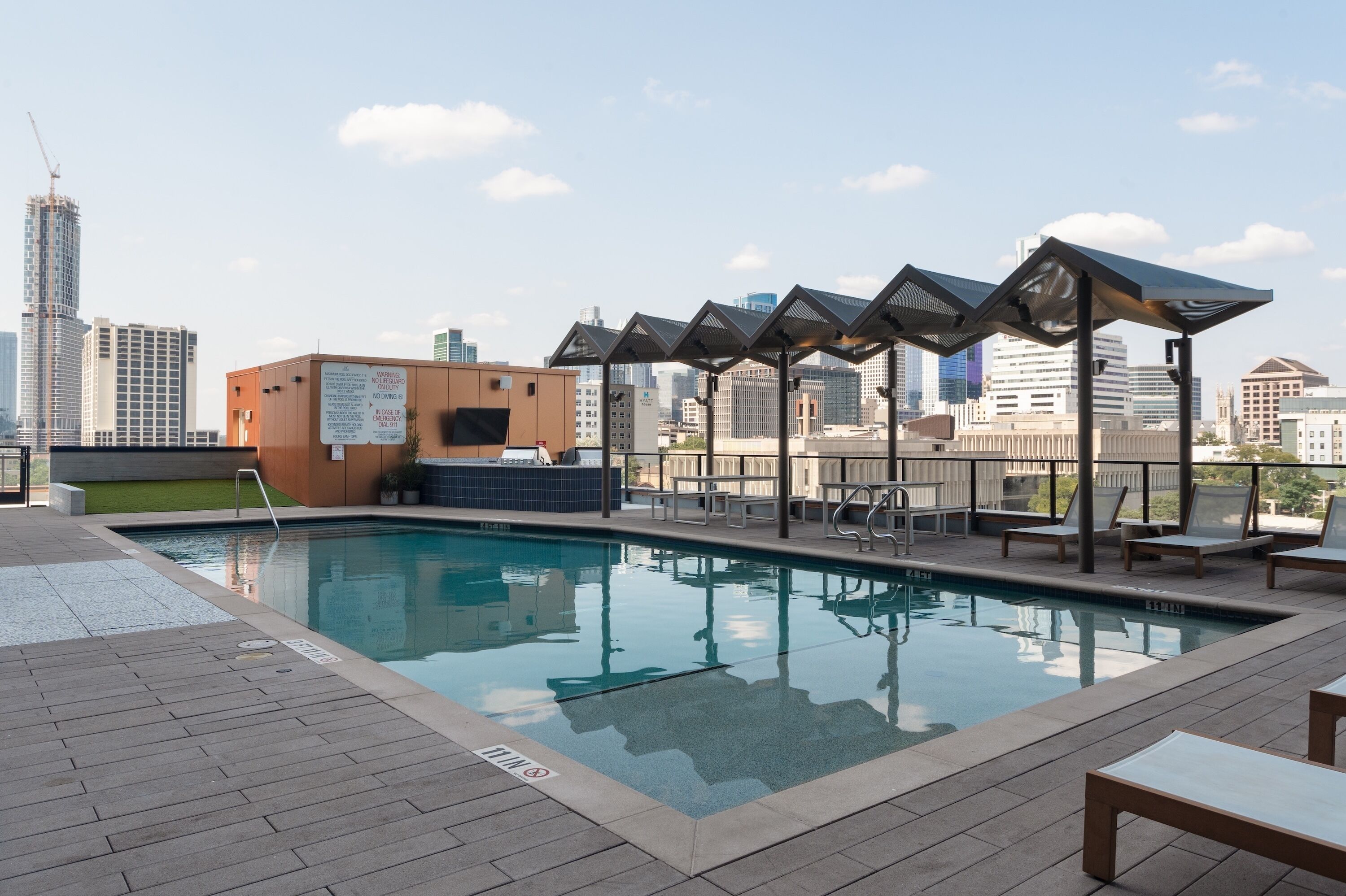 2 piscines extérieures