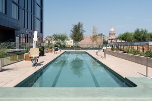 2 piscinas al aire libre