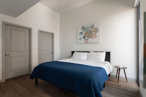 1 Bedroom Apartment, Queen Bed (Self Check-in with Virtual Front Desk)