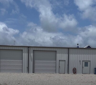 Great for fishermen, room for your boat.  Great outdoor entertainment space.