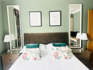 Cottage | 2 slaapkamers, een strijkplank/strijkijzer, gratis wifi, beddengoed
