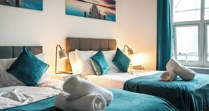 Stylish apartment with WIFI, modern decor and easy access to Central London