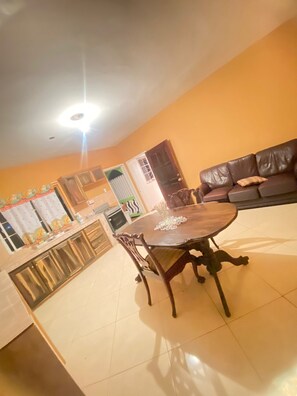 Dining - Pinevalley 2Bedrooms 2 bathrooms Patio Groundfloor (Hatfield)