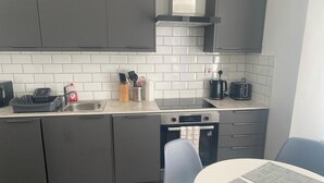 Unclassified image, 2 of 33, button - Bright & Stylish 1-bed Apt W/free Parking & Wi-fi (Dundee)