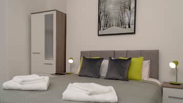 Apartment | 3 bedrooms, iron/ironing board, free WiFi, bed sheets