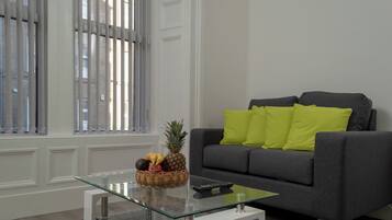 Apartment | Living area | TV