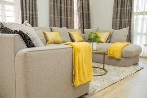House | Living area | TV - Sunset Bliss Paradise in Lilongwe (Lilongwe)