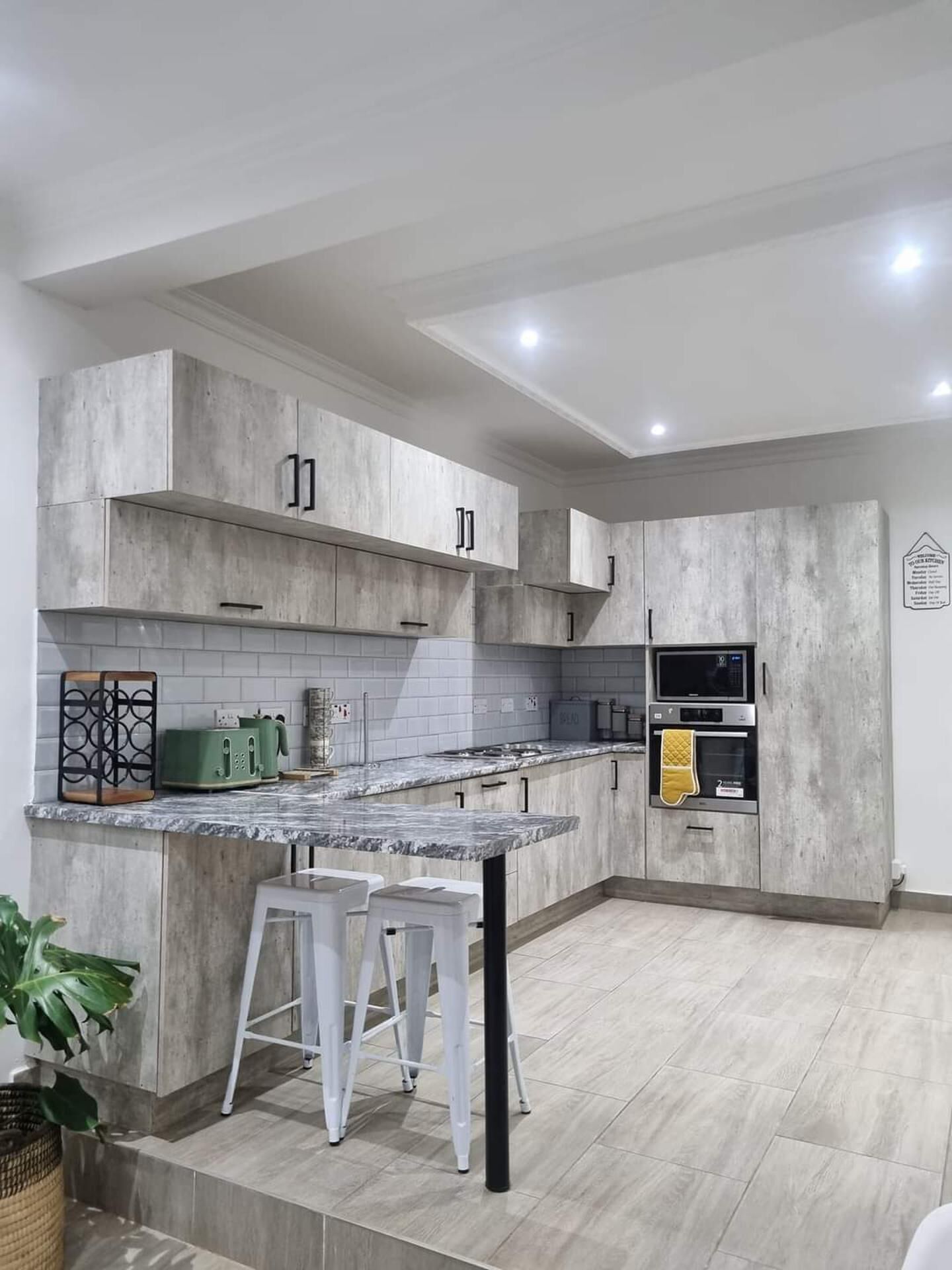 Hus | Privat køkken | Køleskab, mikrobølgeovn, ovn, kogeplade