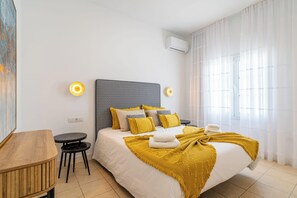 3 chambres, fer et planche à repasser, lit parapluie, Wi-Fi