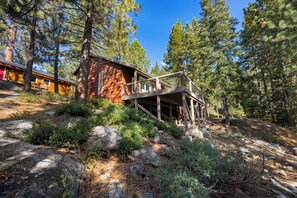 Exterior - Cute Donner Lake Cabin Near Sugar Bowl and Royal Gorge on Old Hwy 40! (Truckee)