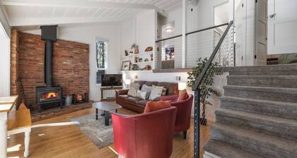 Wagon Wheel Lake House - Cozy Donner Cabin Near Sugar Bowl on Old Hwy 40