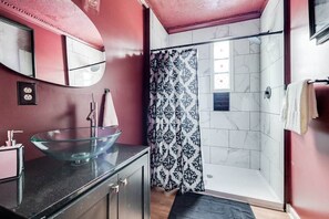 Nicht klassifiziertes Bild, 2 von 33, Schaltfläche